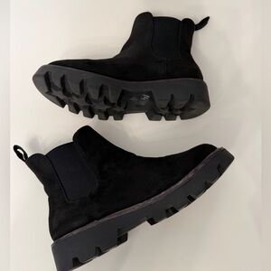 Chinese Laundry Black Combat Ankle Boots Pull on Size 6.5